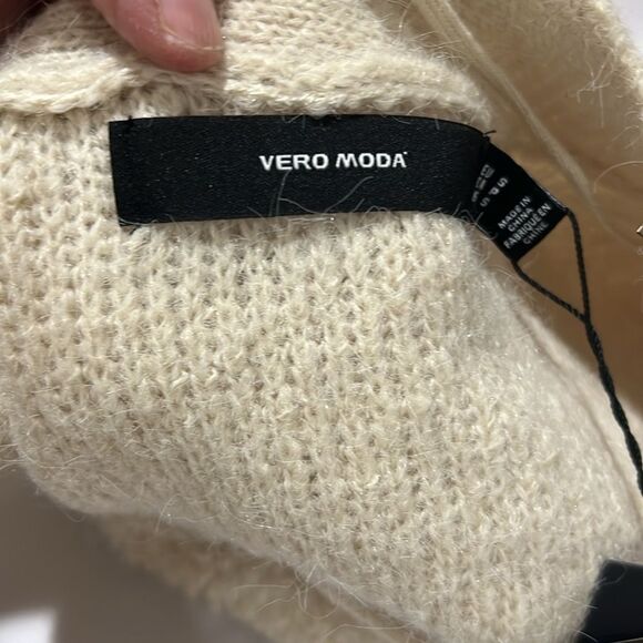 Vero Moda Sleeveless Loopi sweater vest in cream Birch NWT size small - Picture 10 of 11